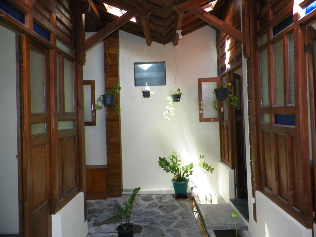 Ndalem Timoho Hotel Yogyakarta Bagian luar foto